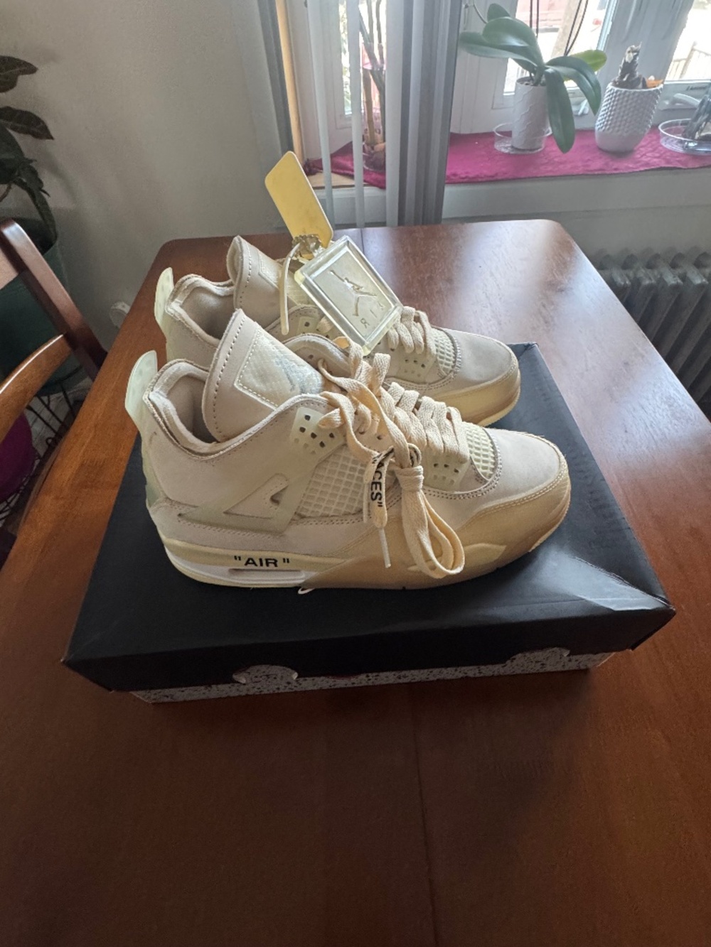 Off-White x Wmns Air Jordan 4 Retro SP 'Sail'